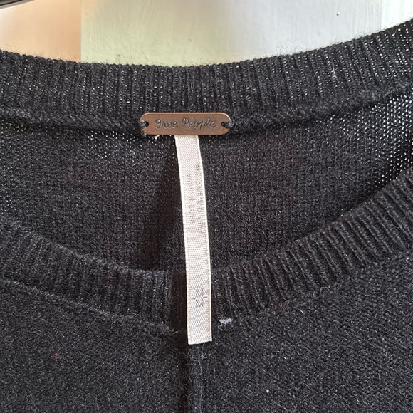 Free People black cashmere sweater - Picture 2 of 2